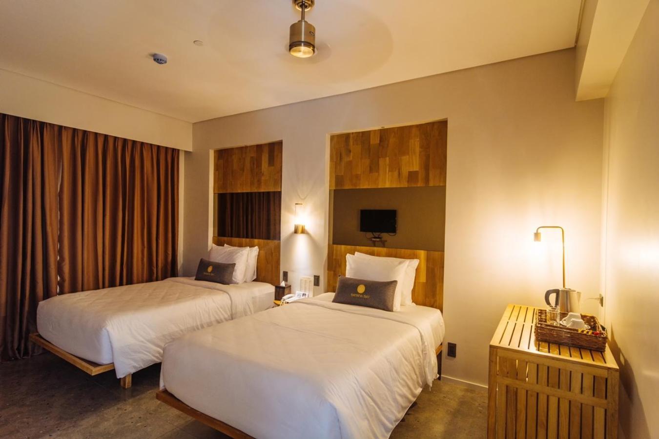 Banana Bay Boracay Resort 3*